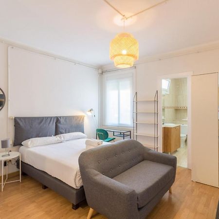 Bebarceloner Sant Andreu Apartments - Studio Luaran gambar